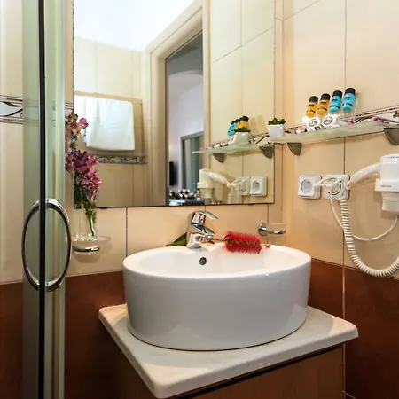 Anesis Hotell